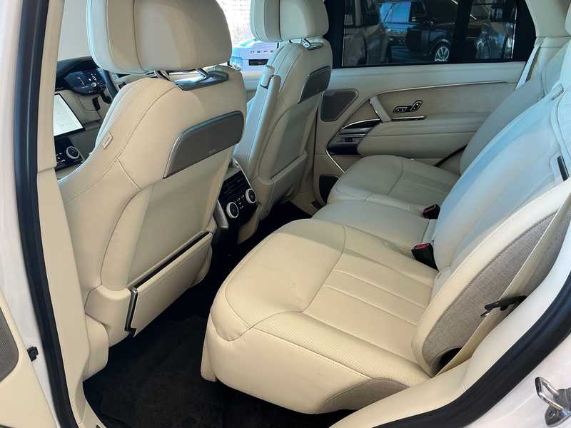 2023 Land Rover Range Rover 4,4L 2023 Cyprus