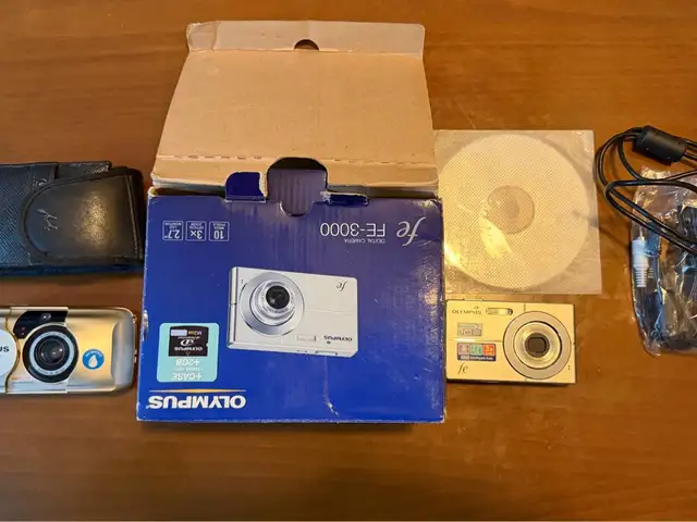 Olympus digital cameras bundle + accessories, Larnaca — Aradippou - Apostolos Loukas