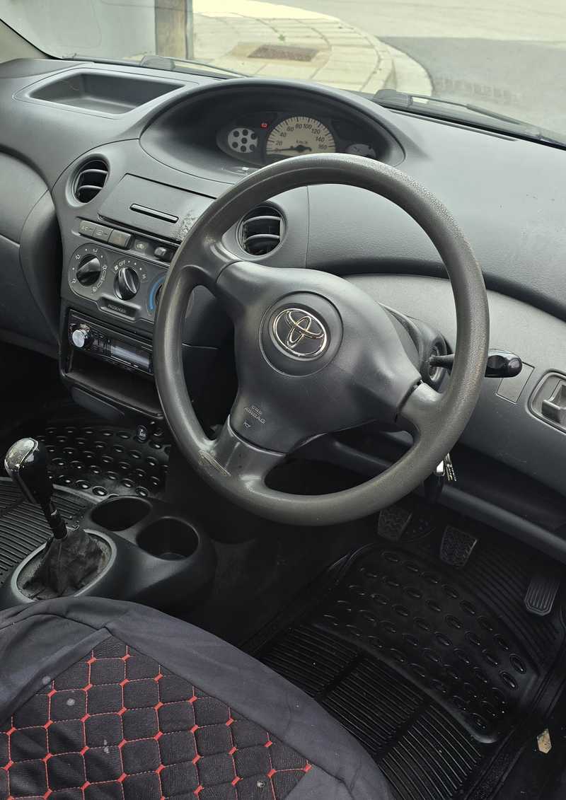 2004 Toyota Vitz 1,0L 2004 Cyprus
