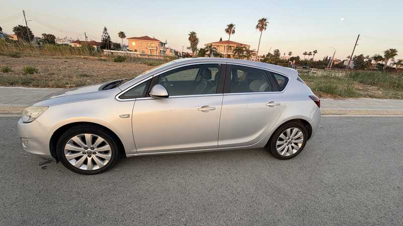 2011 Opel, Vauxhall Astra 1,4L 2011 Cyprus