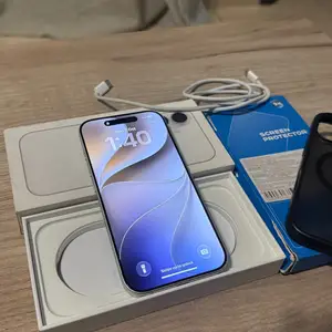 Iphone 17 256gb white brand new condition battery 100, Nicosia — Strovolos - Stavros