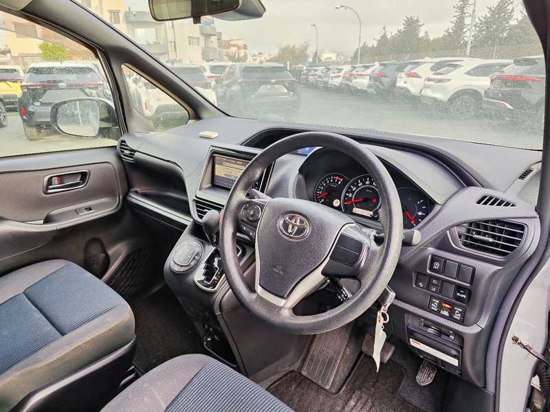 2021 Toyota Noah 2,0L 2021 Cyprus