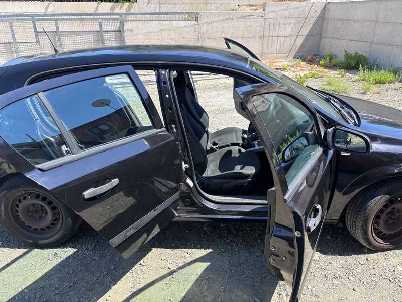 2008 Opel, Vauxhall Astra 1,6L 2008 Cyprus