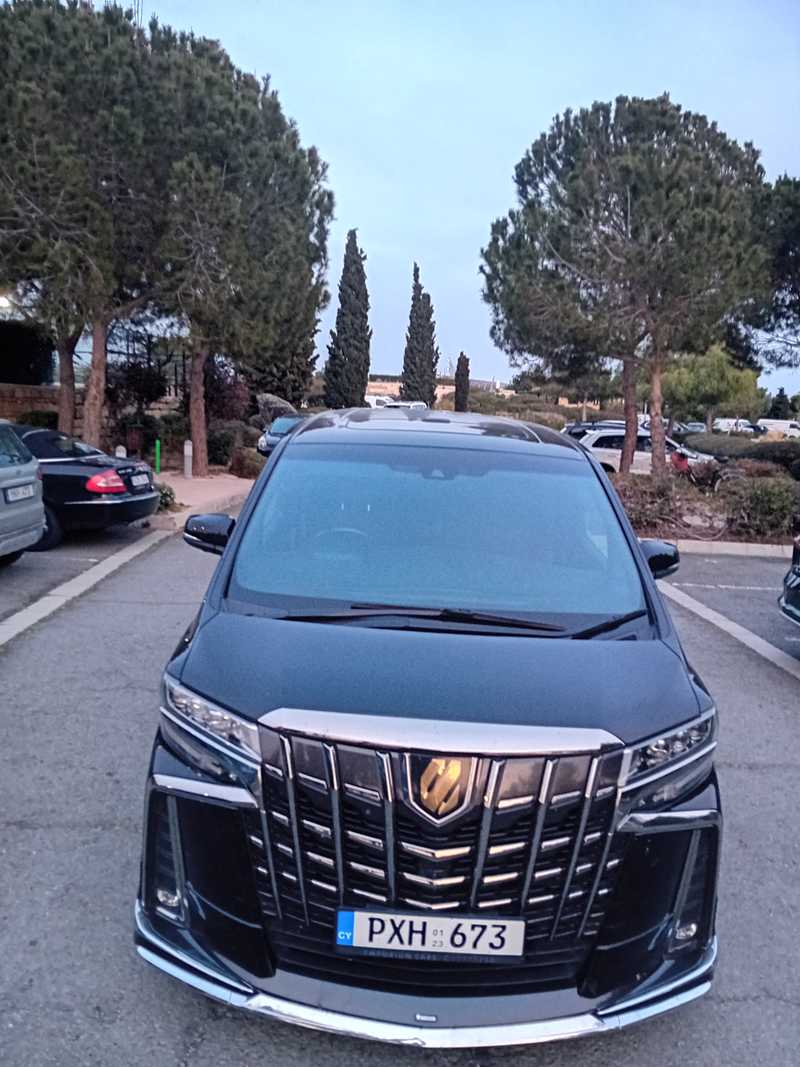Toyota Alphard 2,5L 2023