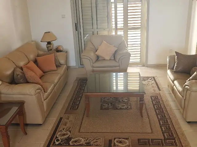 Complete Classic Living Room Set Leather 3+2+1 Sofas, Tables, Lamps & Rug, Επαρχία Πάφου — Κονιά