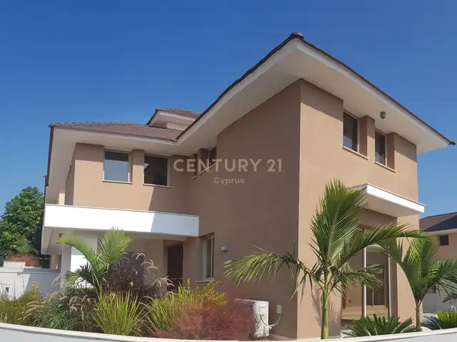 4-bedroom villa for sale, Limassol — Parekklisia Tourist Area