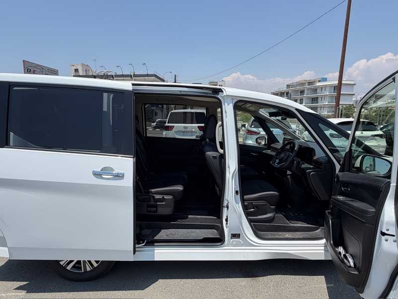 2024 Nissan Serena e-POWER 1,4L 2024 Cyprus