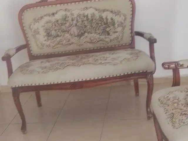 Σαλονακι αντικα, Limassol — Mouttagiaka