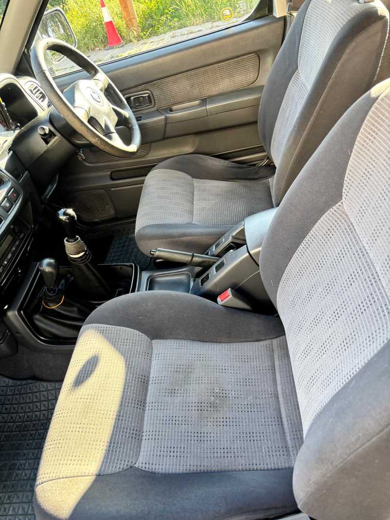 2002 Nissan Navara 2,5L 2002 Cyprus