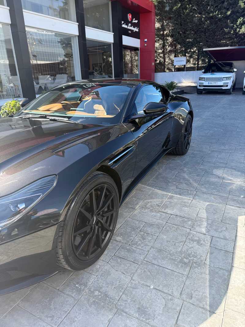 2022 Aston Martin DB11 4,0L 2022 Cyprus