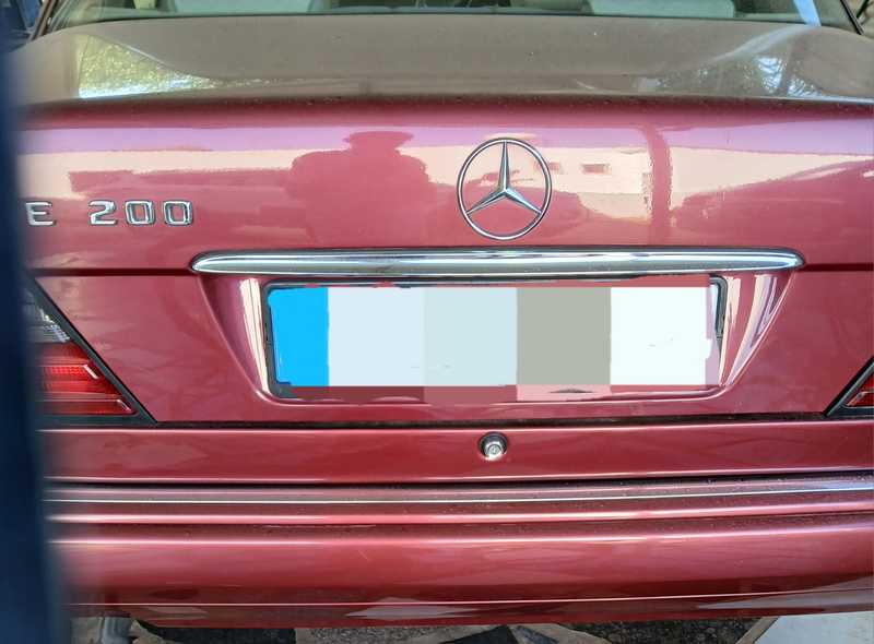 1995 Mercedes-Benz E-Class 2,0L 1995 Cyprus