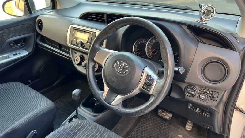 2014 Toyota Vitz 1,3L 2014 Cyprus
