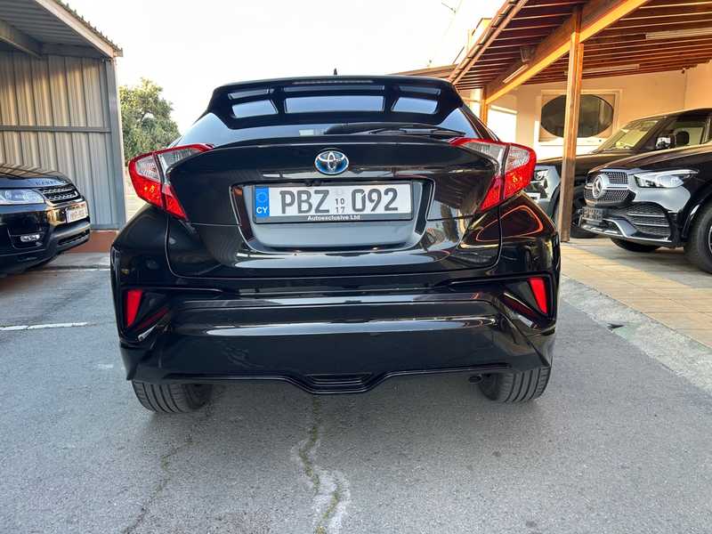 2017 Toyota C-HR 1,8L 2017 Cyprus