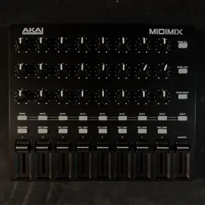 Akai midimix, udb midi controller, Larnaca — Oroklini