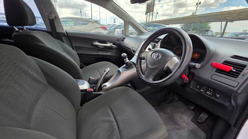 2008 Toyota Auris 2,2L 2008 Cyprus