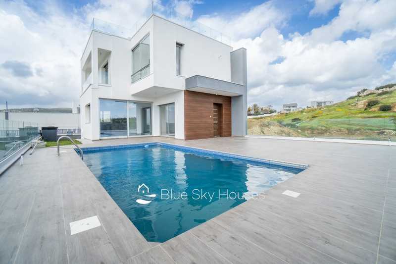 4-bedroom villa for sale