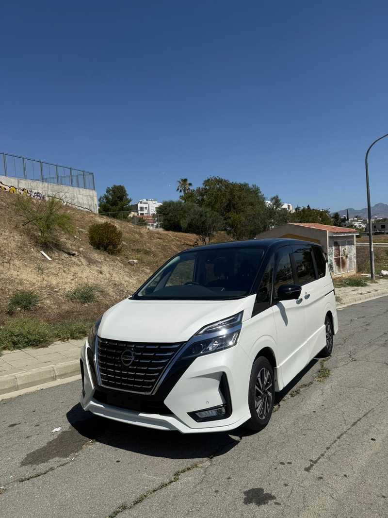 2022 Nissan Serena 2,0L 2022 Cyprus