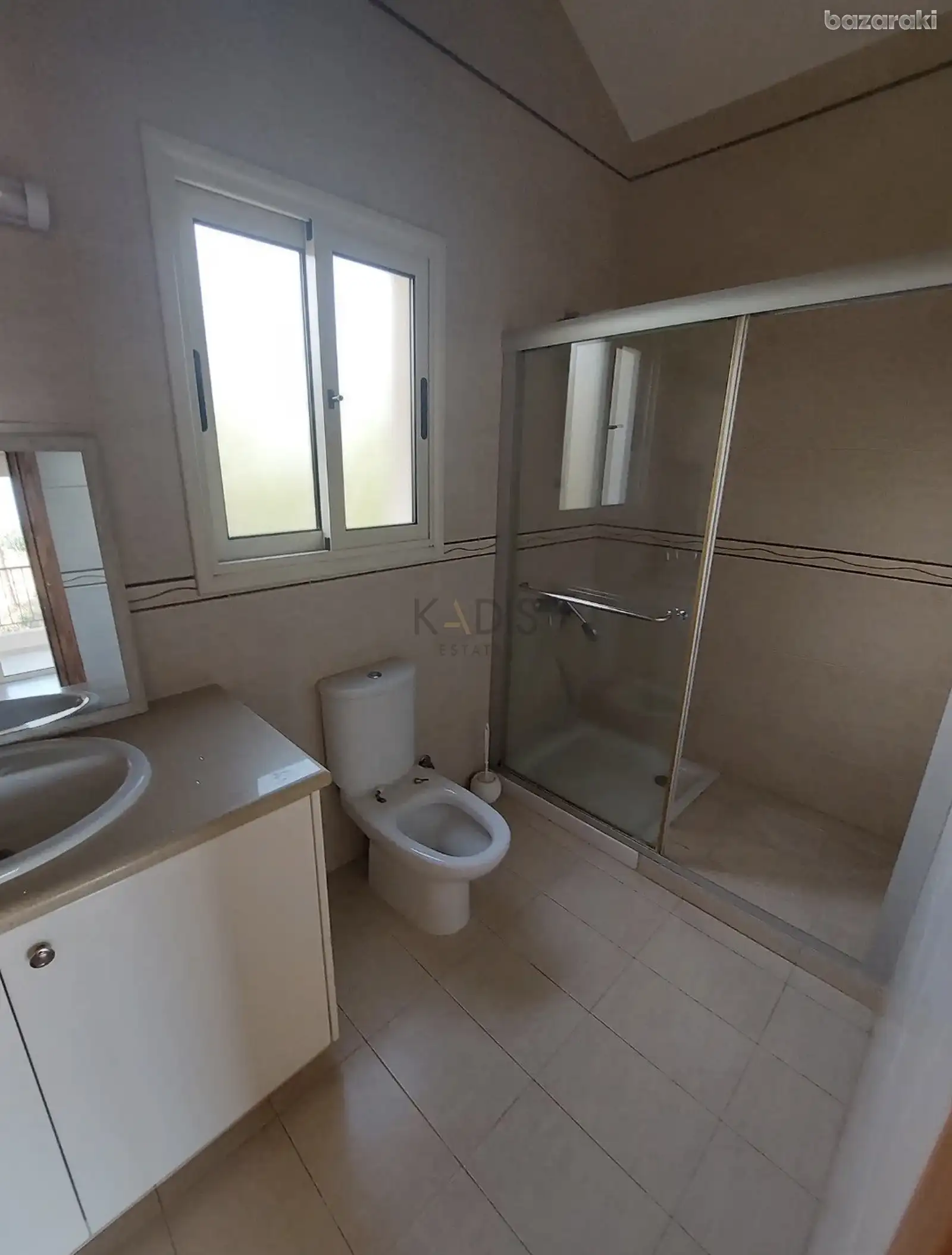 House, 3 bedrooms — 12