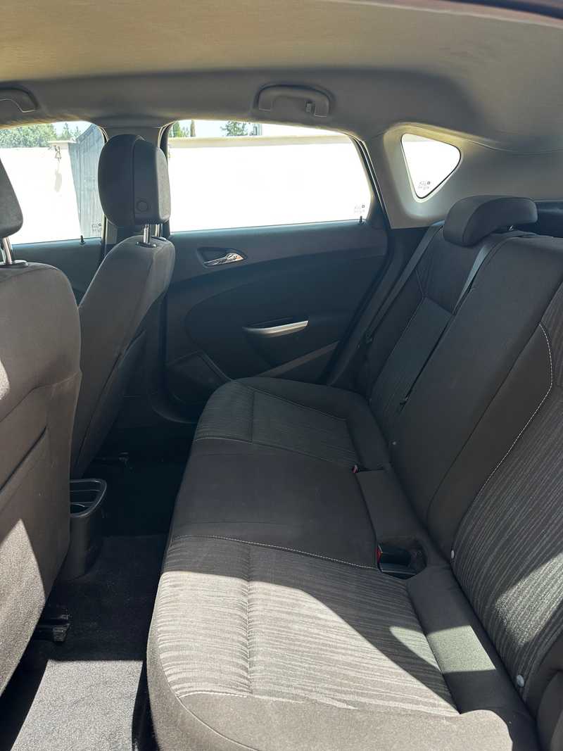 2010 Opel, Vauxhall Astra 1,6L 2010 Cyprus