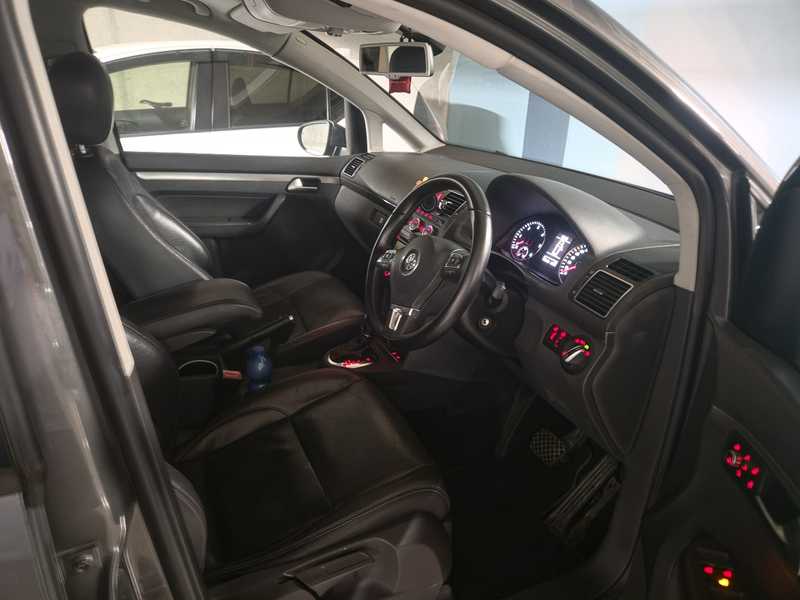 2014 Volkswagen Touran 1,6L 2014 Cyprus
