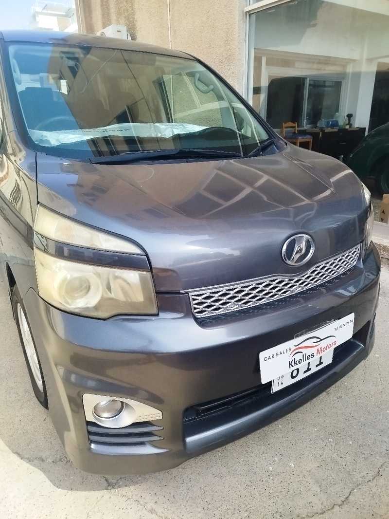 2014 Toyota Voxy 2,0L 2014 Cyprus