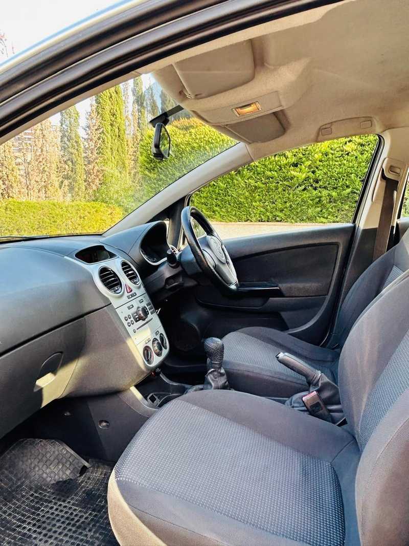 2011 Opel, Vauxhall Astra 1,4L 2011 Cyprus