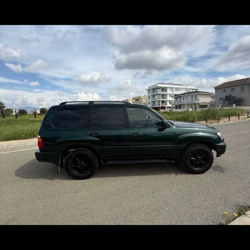 2000 Toyota Land Cruiser VX100 4,8L 2000 Cyprus