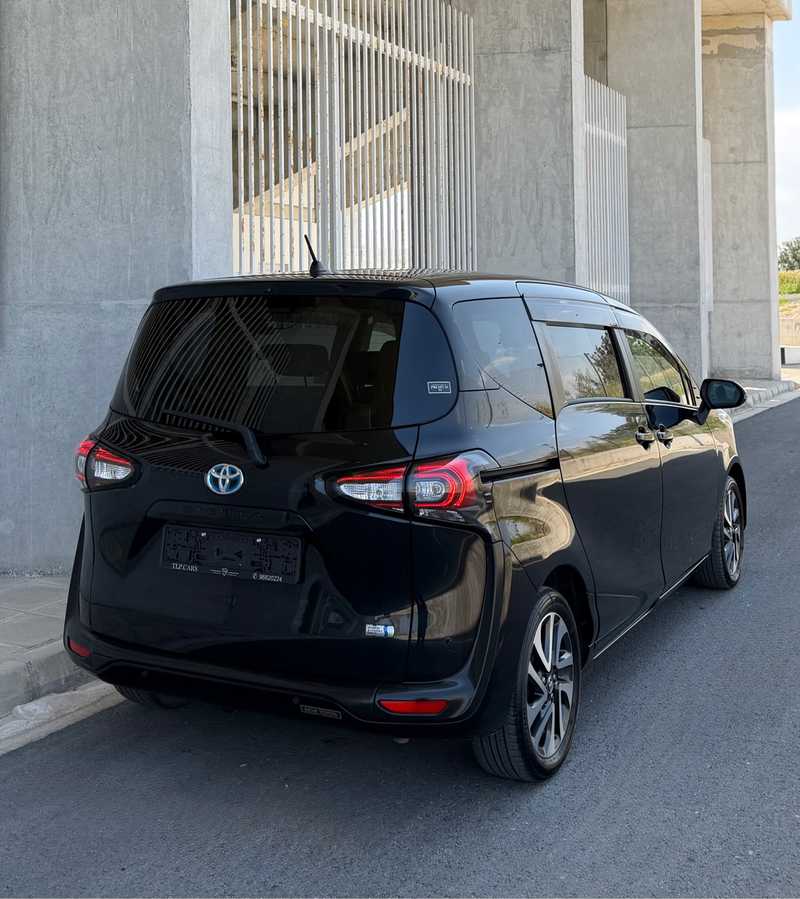 2021 Toyota Sienta 1,5L 2021 Cyprus