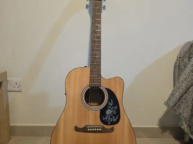 Acoustic guitar fender, Nicosia — Aglantzia