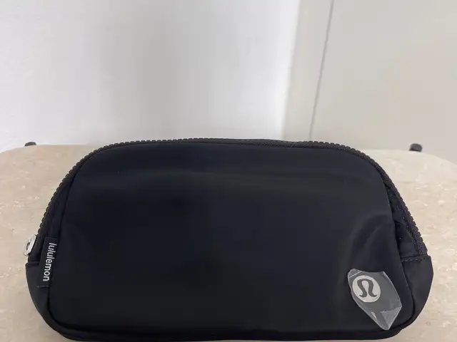Original lululemon belt bag, Paphos — Pegeia
