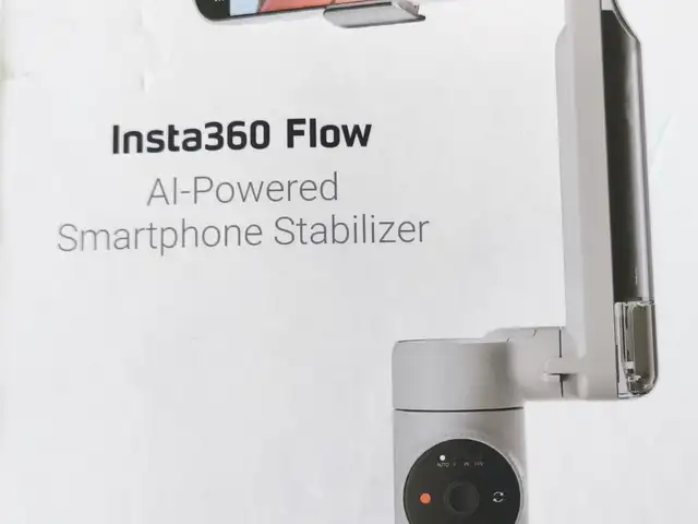 Insta360 flow ai tracking gimbal, Larnaca — Aradippou - Agios Fanourios