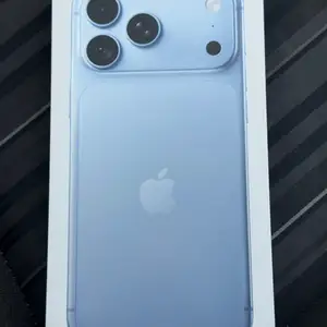 Apple iphone 18 pro max 1tb glacier brand new with 2 years warranty, Nicosia — Nicosia - Ag. Antonios