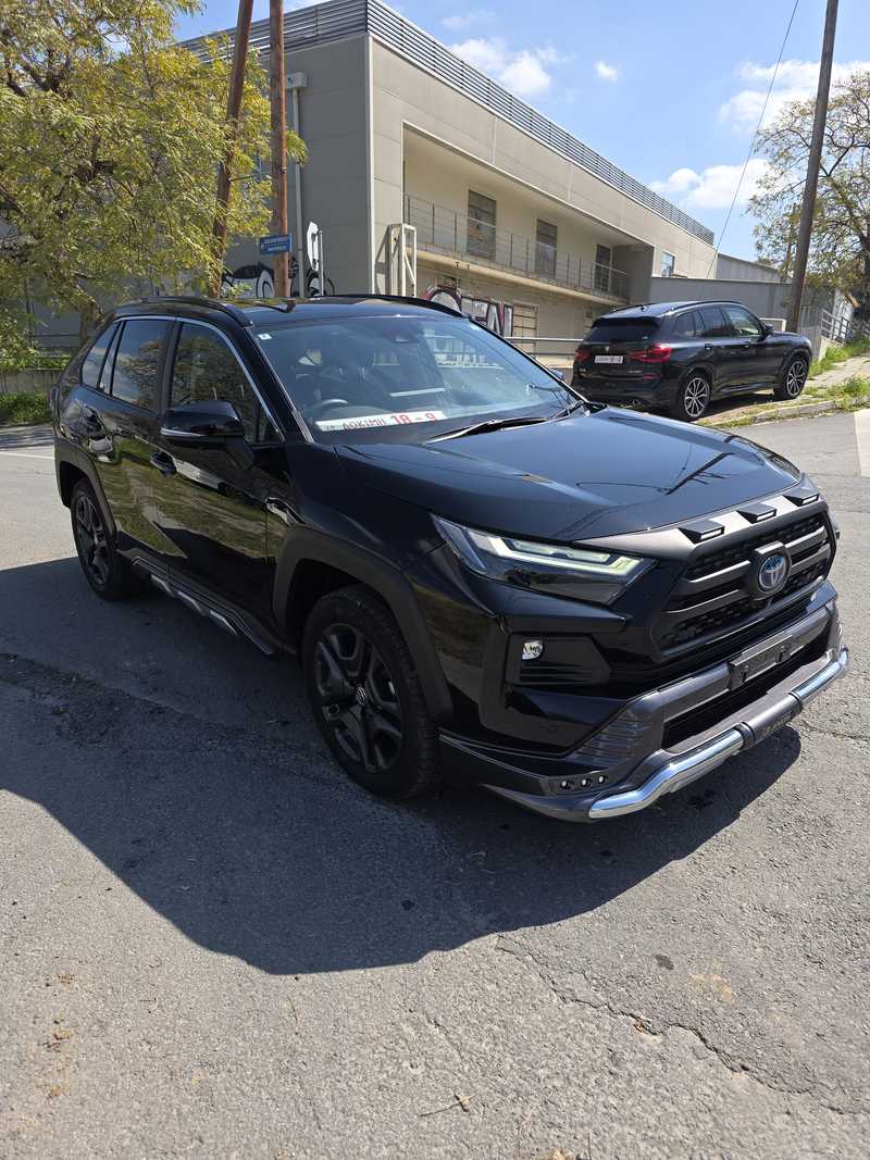 Toyota RAV4 2,5L 2024
