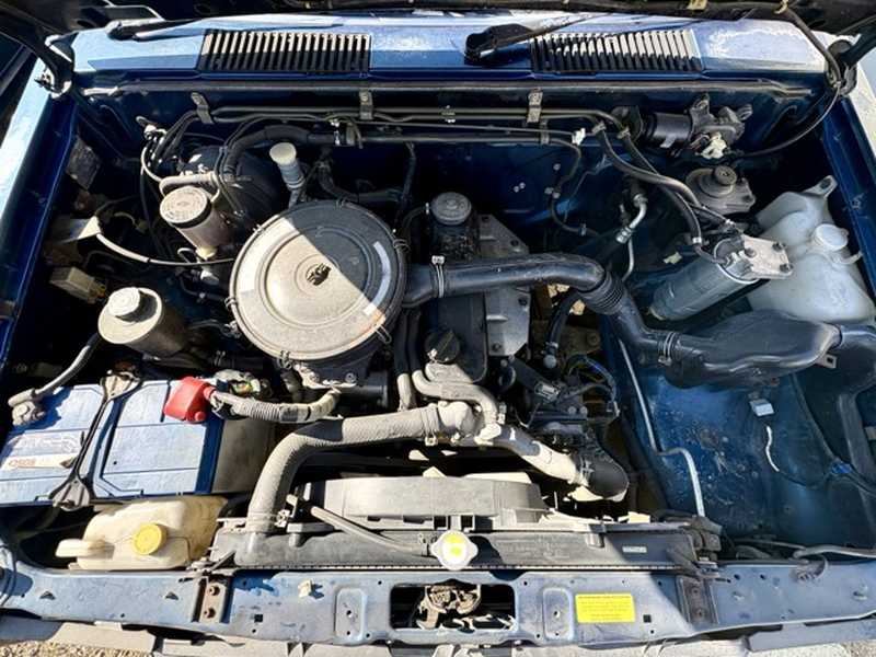 1995 Nissan D21 2,7L 1995 Cyprus
