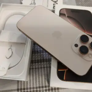 Iphone 16 pro, Επαρχία Λευκωσίας — Άγιοι Ομολογητές