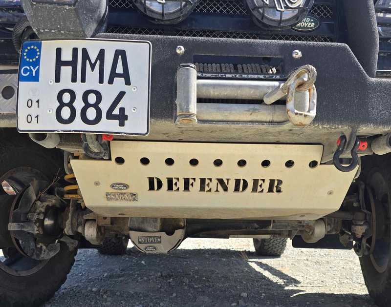 2001 Land Rover Defender 2,5L 2001 Cyprus