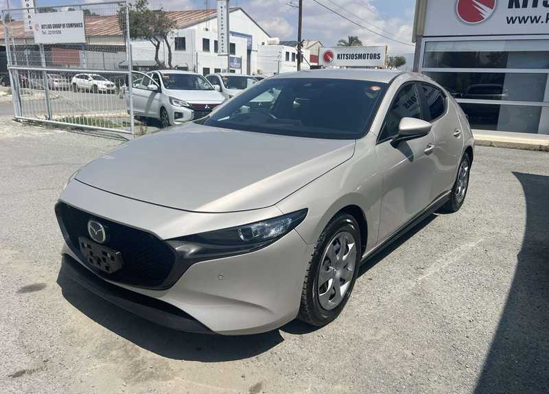 Mazda 3 1,5L 2023