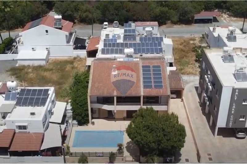 5-bedroom villa for sale