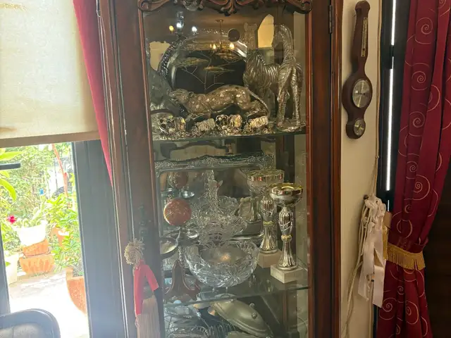 Mahogany display cabinet, Larnaca — Perivolia Larnakas