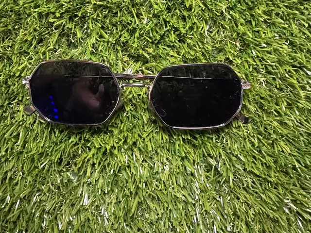 Silver hexagonal metal frame sunglasses with grooved edges & black lenses, Limassol — Agios Ioannis Lemesou