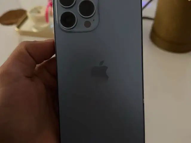 Iphone 13 pro max, Επαρχία Λευκωσίας — Άγιοι Ομολογητές