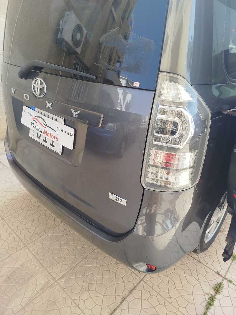 2014 Toyota Voxy 2,0L 2014 Cyprus