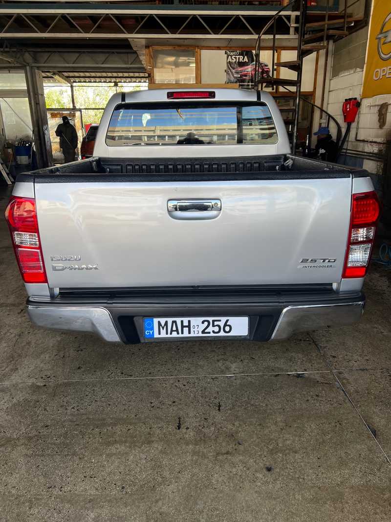 2013 Isuzu D-MAX 2,5L 2013 Cyprus