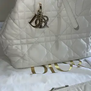 Dior toujours medium, Επαρχία Λεμεσού — Ύψωνας