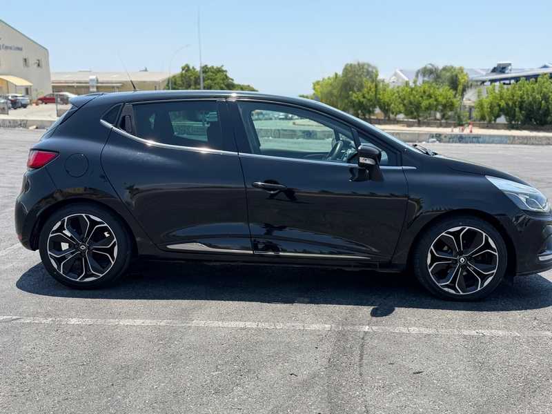 2018 Renault Clio 1,4L 2018 Cyprus