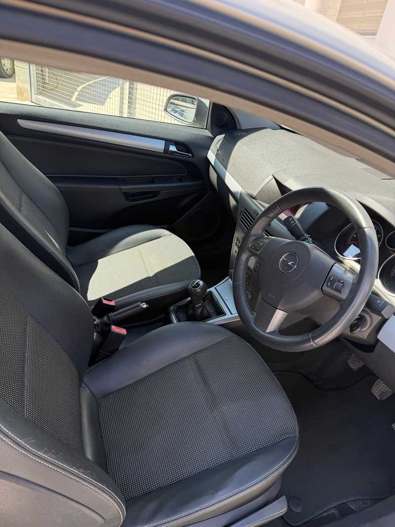 2008 Opel, Vauxhall Astra 1,6L 2008 Cyprus