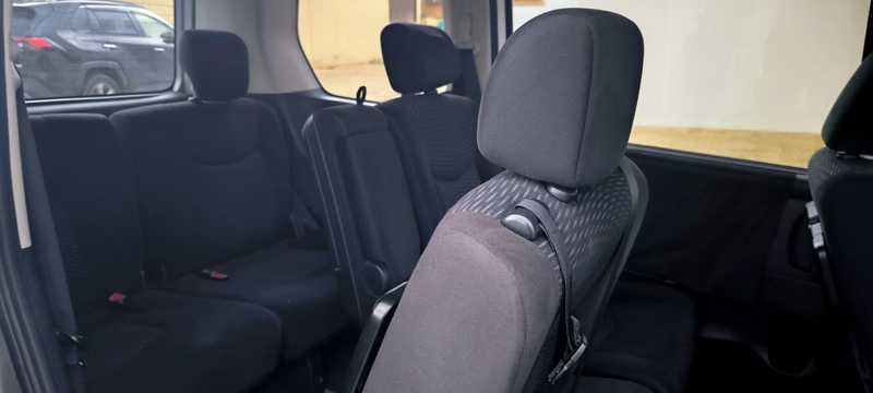 2016 Nissan Serena 2,0L 2016 Cyprus