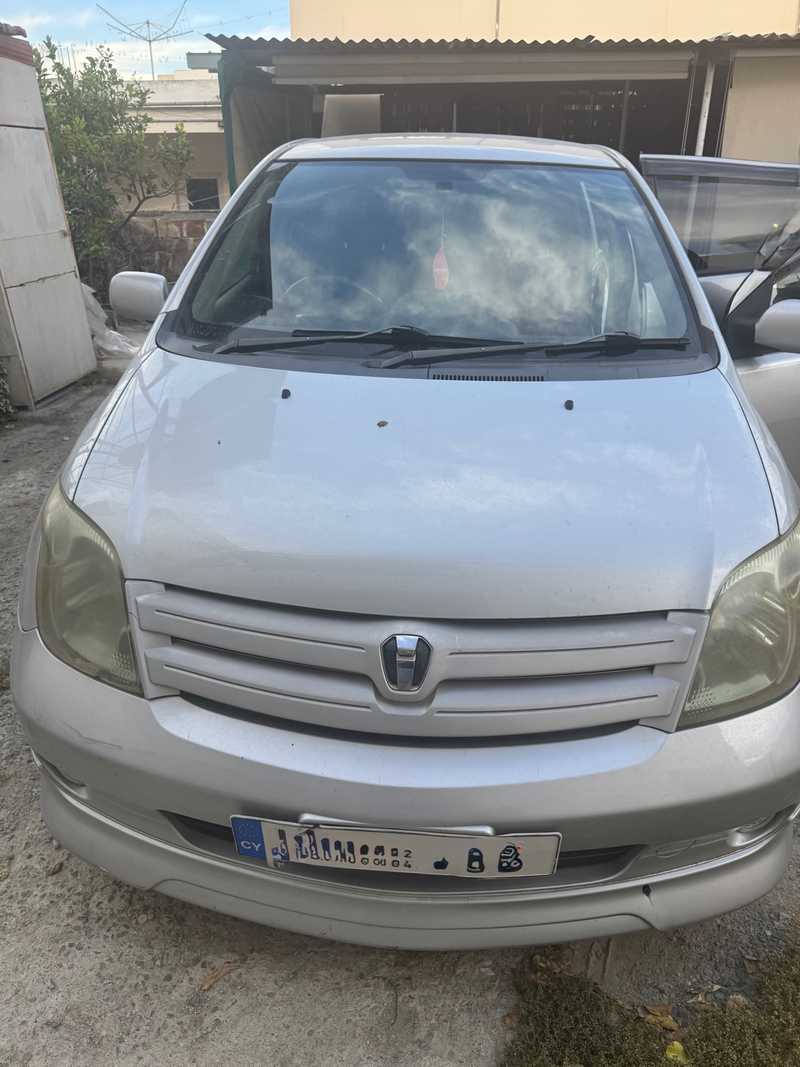 2004 Toyota Ist 1,3L 2004 Cyprus