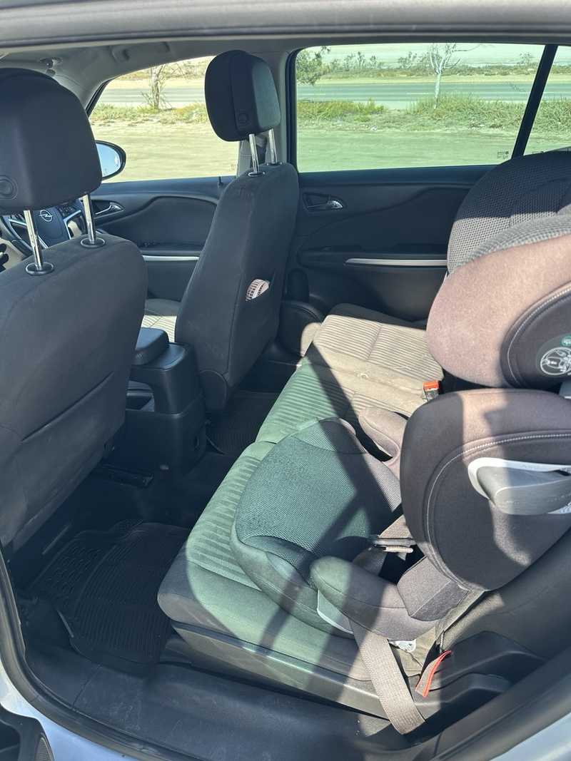 2014 Opel, Vauxhall Zafira 1,4L 2014 Cyprus