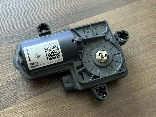 Mercedes a b c e s gla glb oem amg exhaust system actuator a2909064000, Επαρχία Λεμεσού — Γερμασόγεια